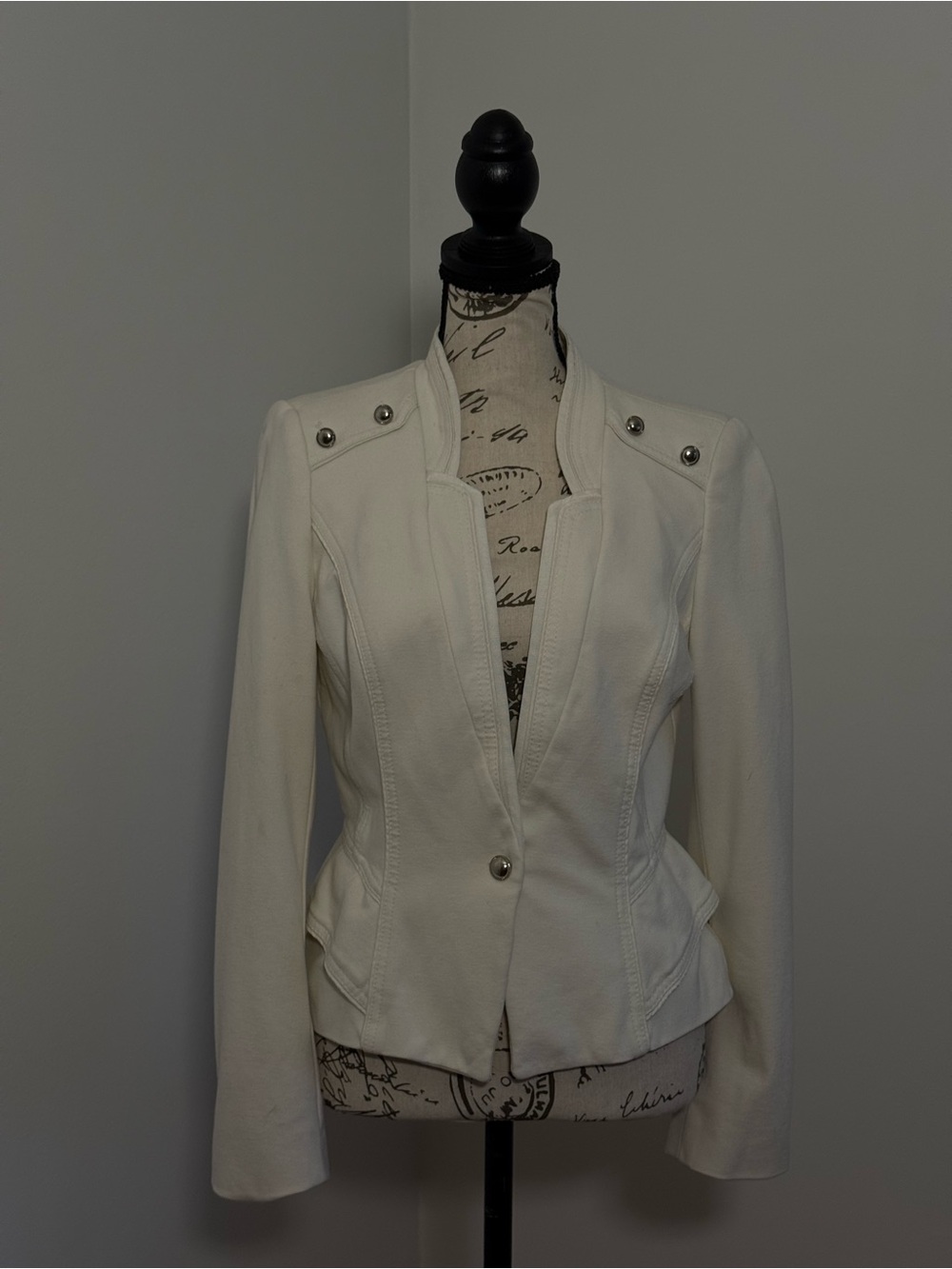 White House Black Market Ivory Tailored Single-Button Blazer